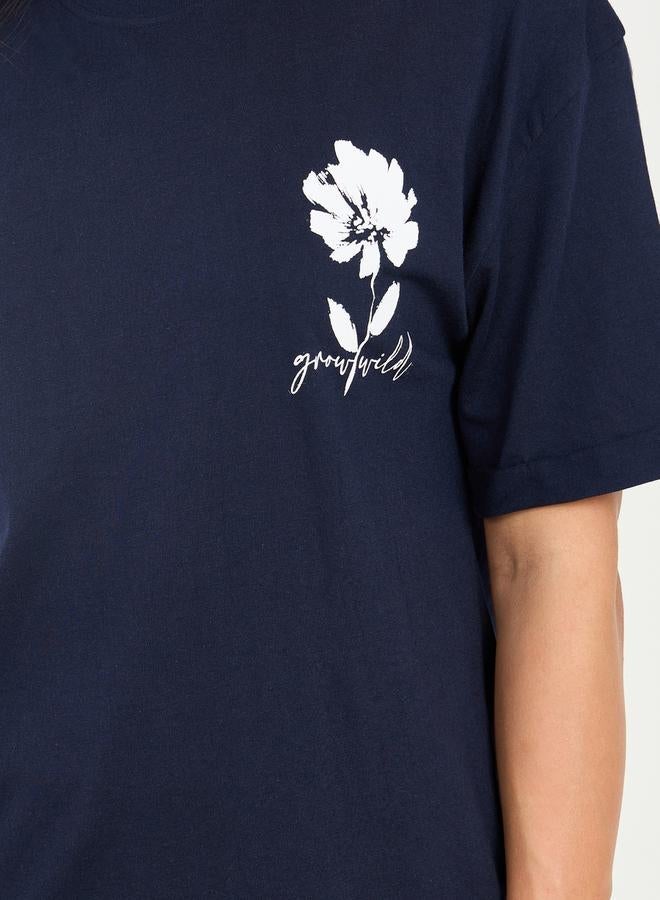 ستايلي تيشيرت بطبعة زهور كبيرة بأكمام مطوية - Image 4